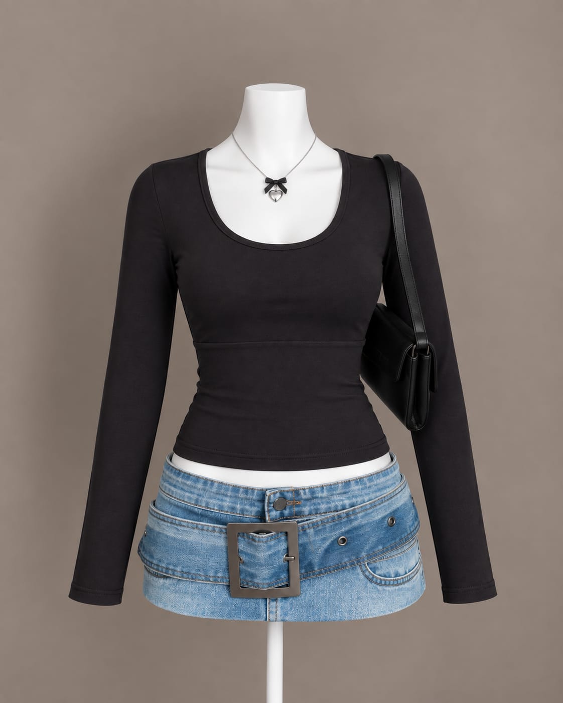 Black Scoop Neck Long Sleeve Crop Top
