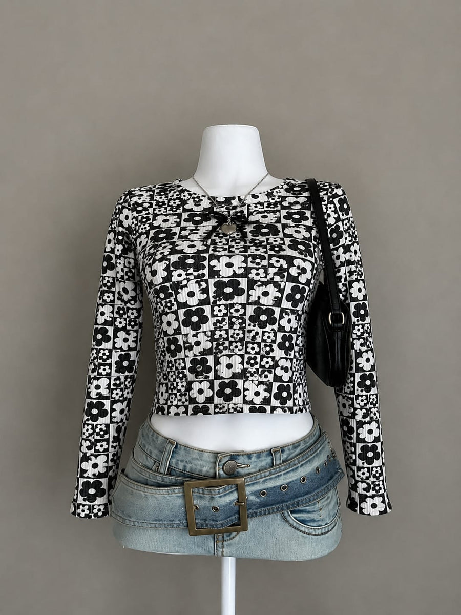 Black White Checkerboard Daisy Floral Print Ribbed Round Neck Keyhole Cutout Long Sleeve Fitted Crop Top
