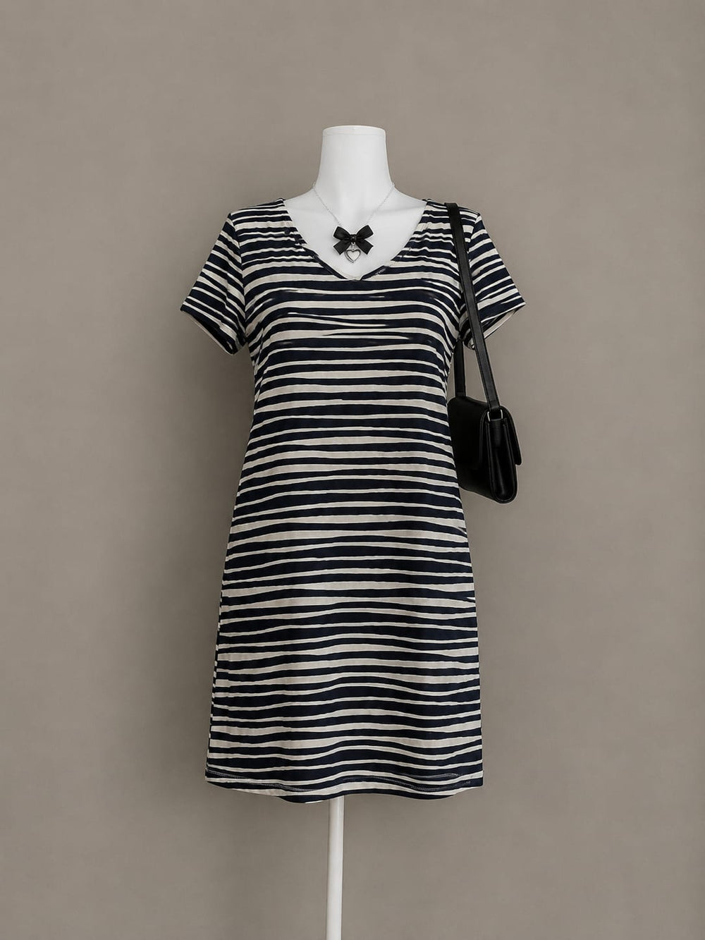 Black Cream White Horizontal Stripe V-Neck Black Velvet Bow Heart Charm Short Sleeve Loose T-Shirt Mini Dress