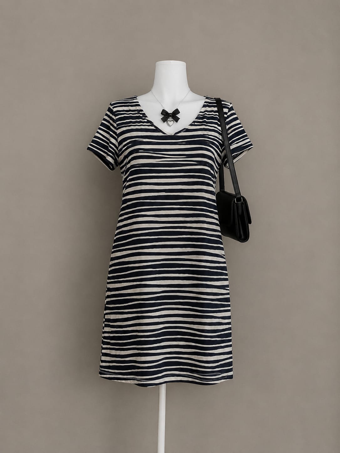 Black Cream White Horizontal Stripe V-Neck Black Velvet Bow Heart Charm Short Sleeve Loose T-Shirt Mini Dress