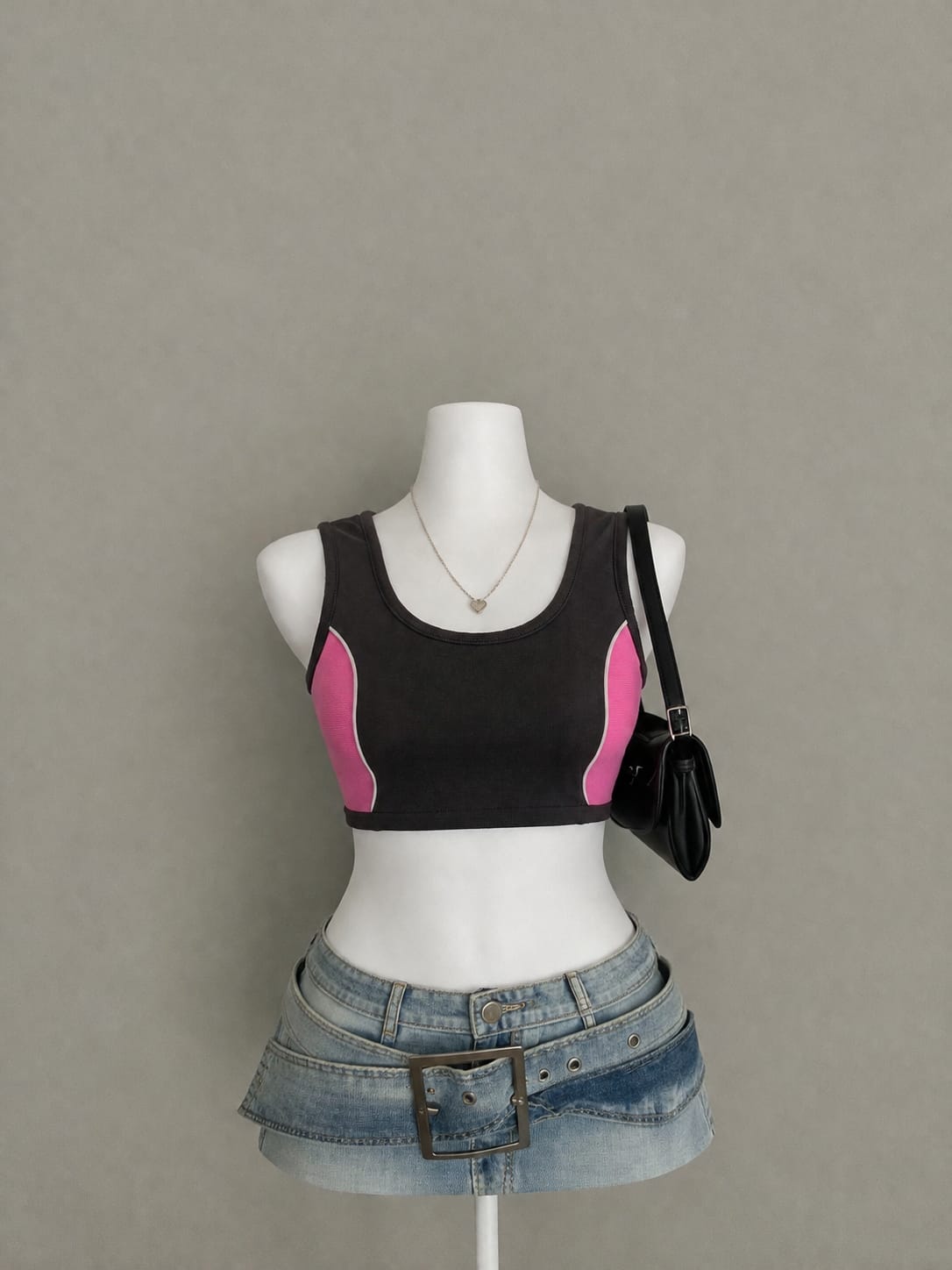 Black & Pink Sporty Crop Top