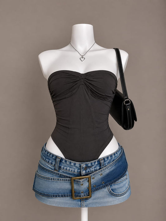 Black ruched sweetheart strapless bodysuit – front view on mannequin