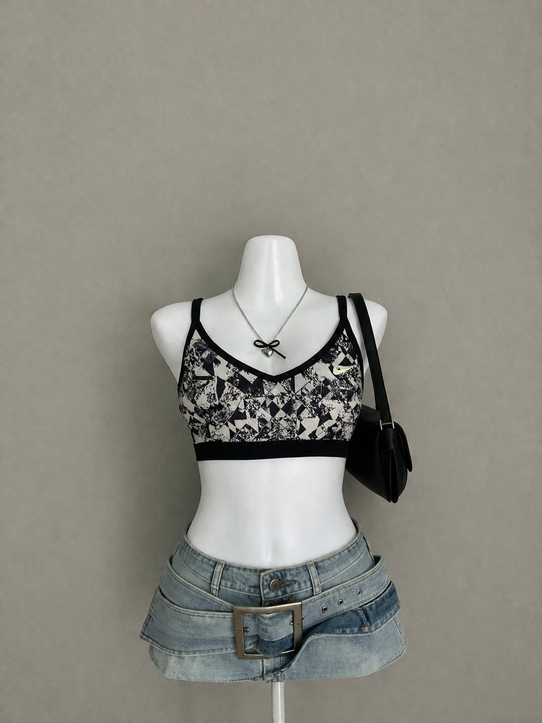 Black & White Geometric Print V-Neck Racerback Crop Bralette Top