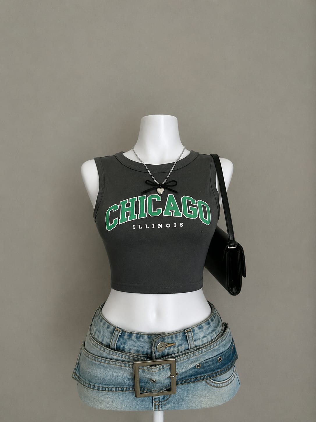 Chicago Illinois Graphic Crop Tank Top – Charcoal Grey Fitted