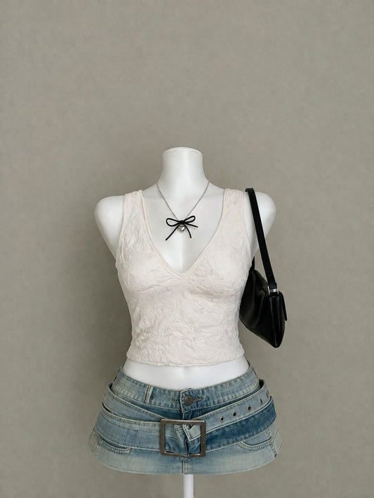 Cream Floral Lace Tank Crop Top – Deep V-Neck Wide Straps Fitted