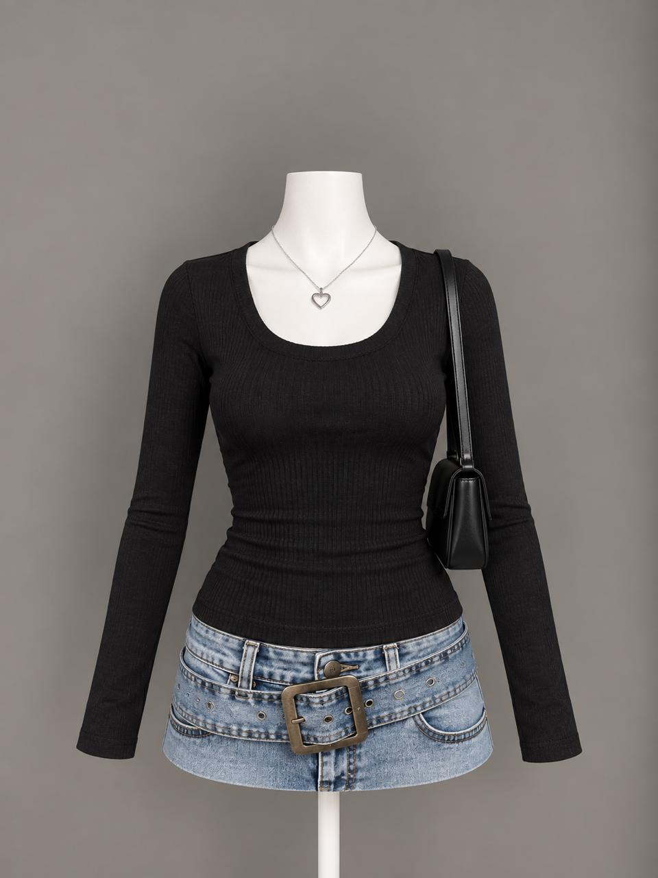 Black Scoop Neck Long Sleeve Top